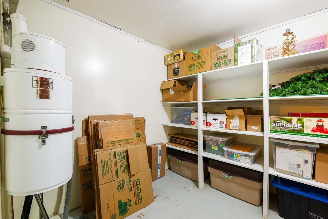 1270 Fox Tree Road, Lister, BC - Indoor With Storage