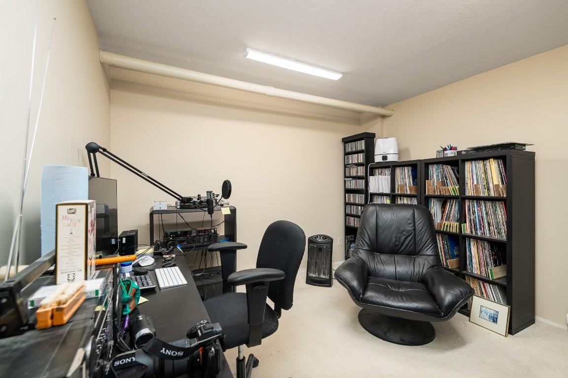 1270 Fox Tree Road, Lister, BC - Indoor