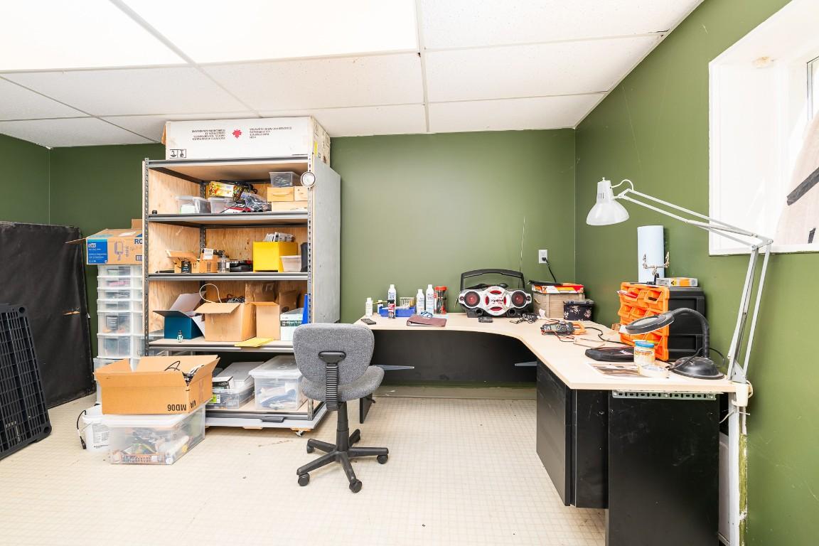 1270 Fox Tree Road, Lister, BC - Indoor Photo Showing Office