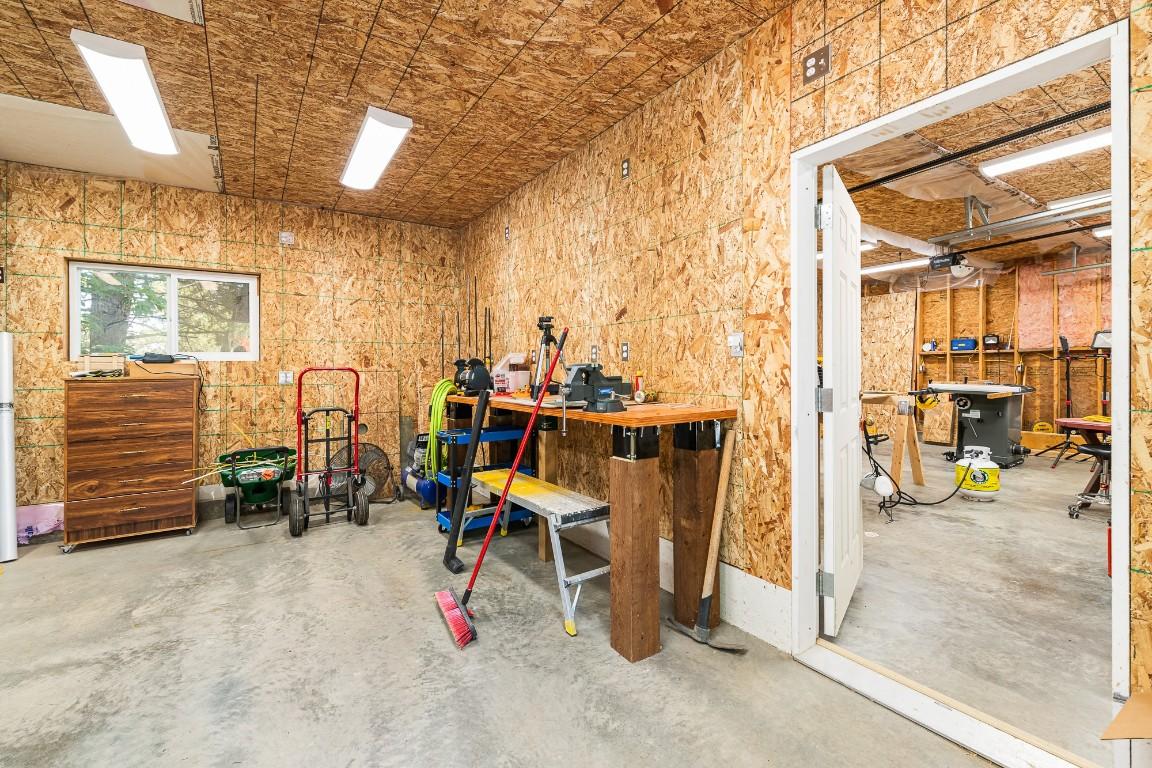 1270 Fox Tree Road, Lister, BC - Indoor
