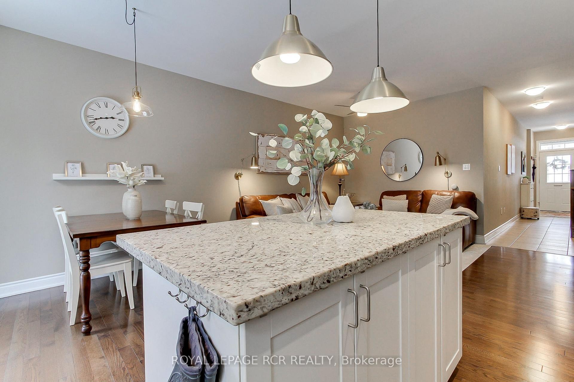 758 Wendy Culbert Crescent, Newmarket, ON - Indoor