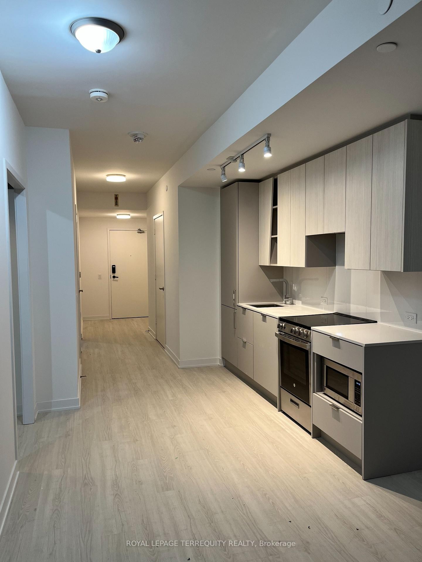 4611-3883 Quartz Road, Mississauga, ON - Indoor Photo Showing Other Room