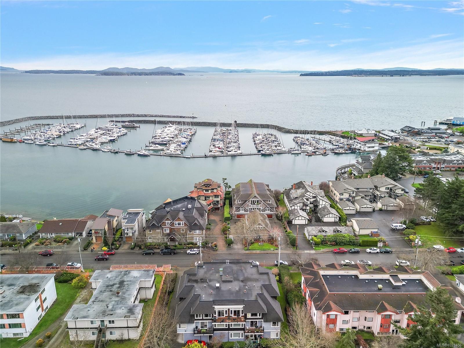 303-9942 Third St, Sidney, BC - Outdoor With Body Of Water With View