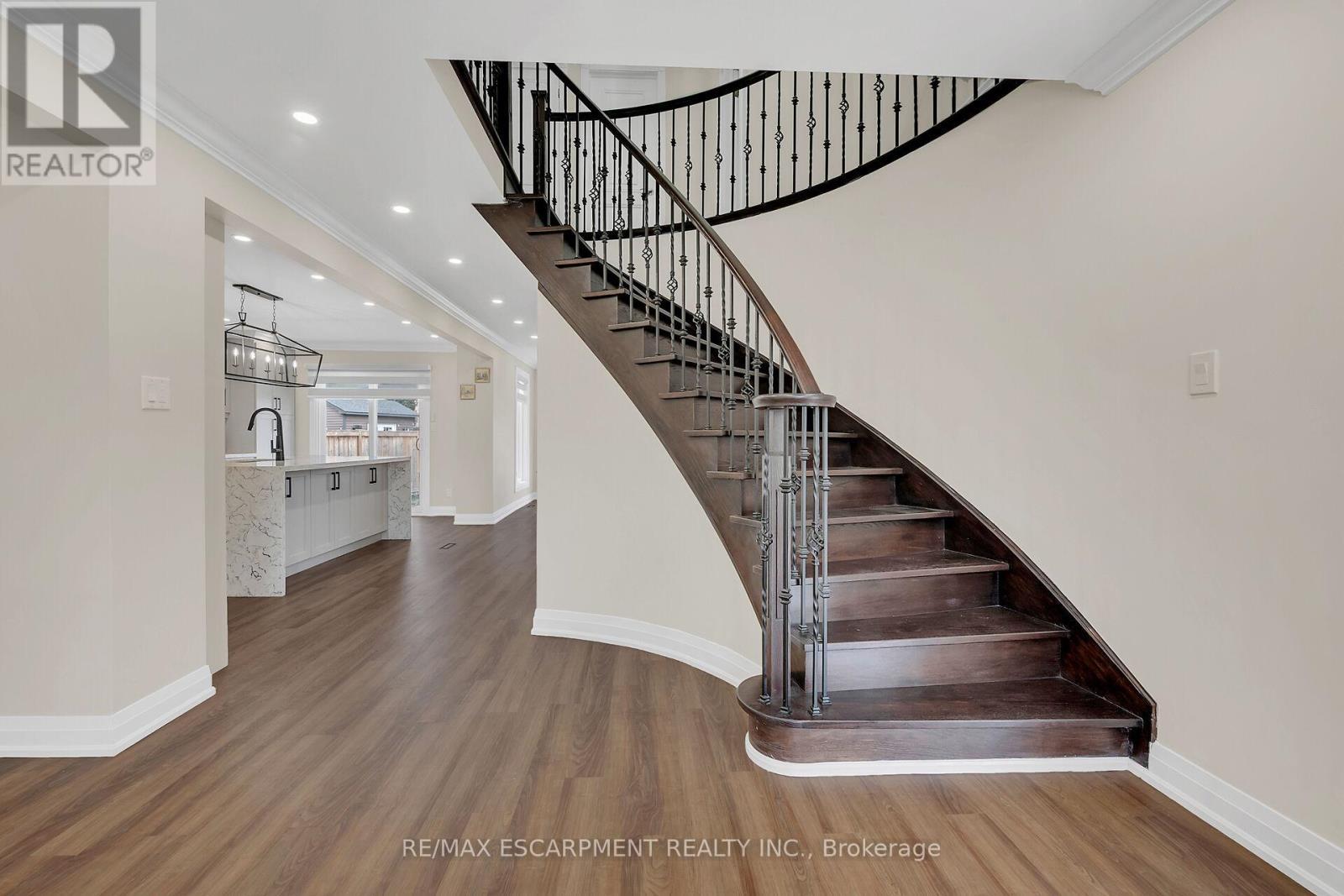 125 Valera Drive, Hamilton, ON - Indoor Photo Showing Other Room