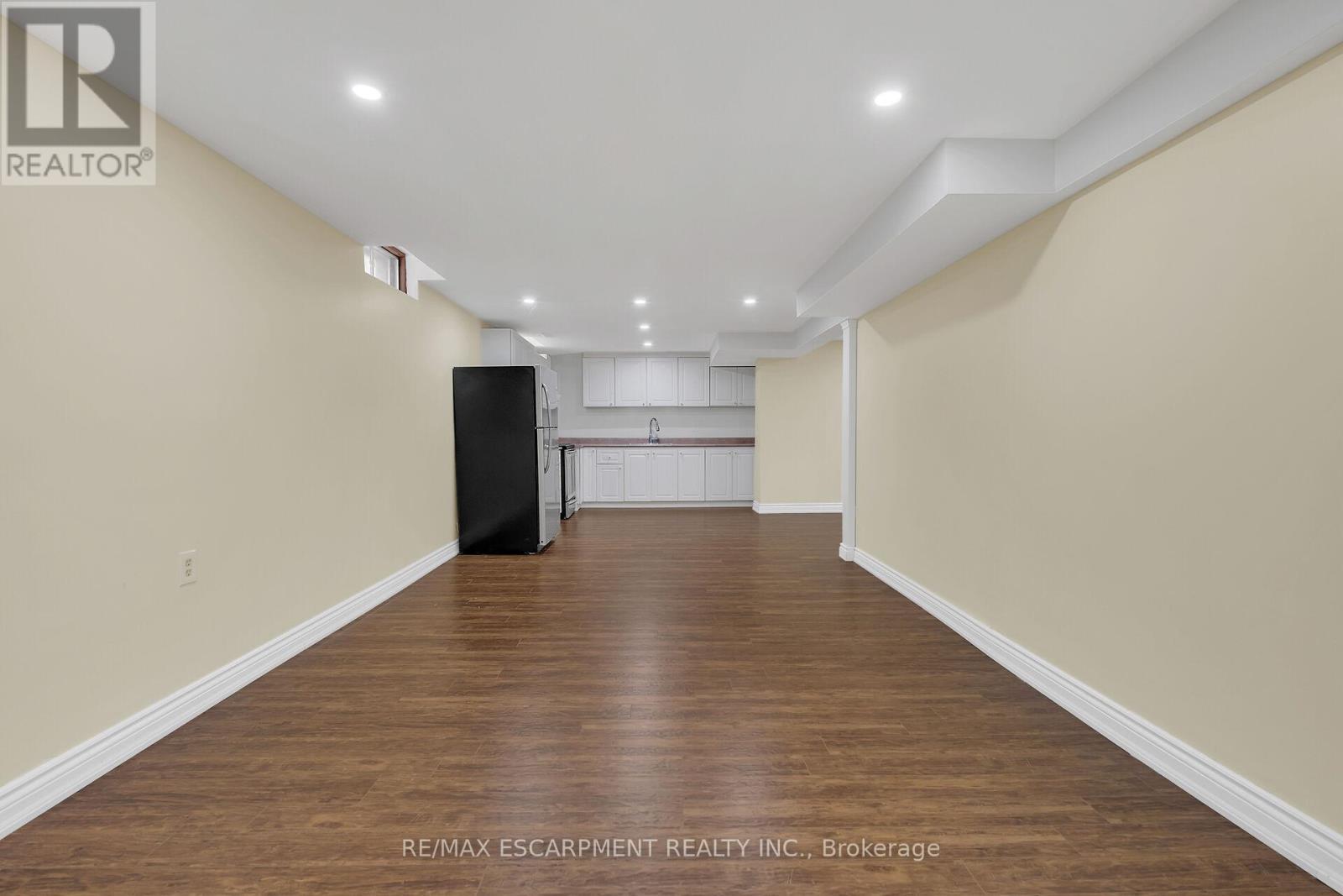 125 Valera Drive, Hamilton, ON - Indoor Photo Showing Other Room
