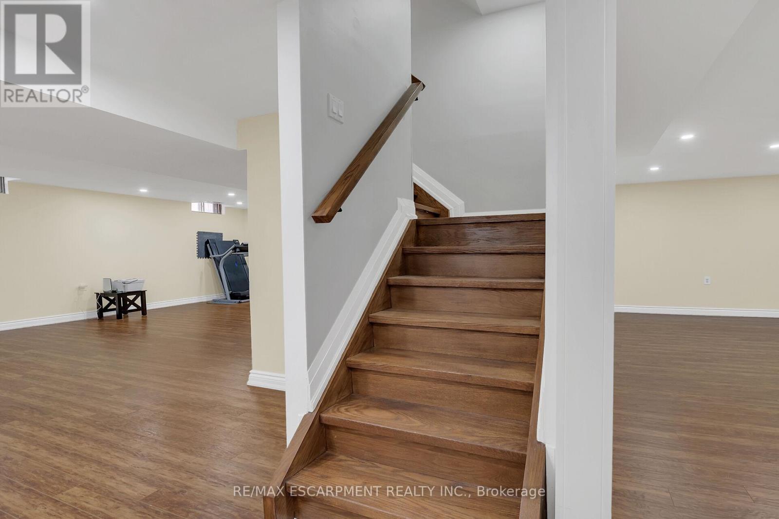 125 Valera Drive, Hamilton, ON - Indoor Photo Showing Other Room
