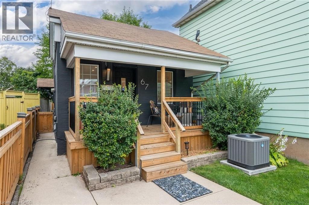 67 Glendale Avenue N, Hamilton, ON - Outdoor With Deck Patio Veranda
