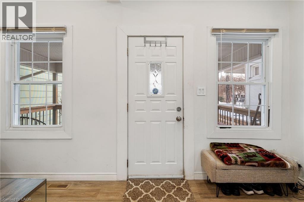 67 Glendale Avenue N, Hamilton, ON - Indoor Photo Showing Other Room