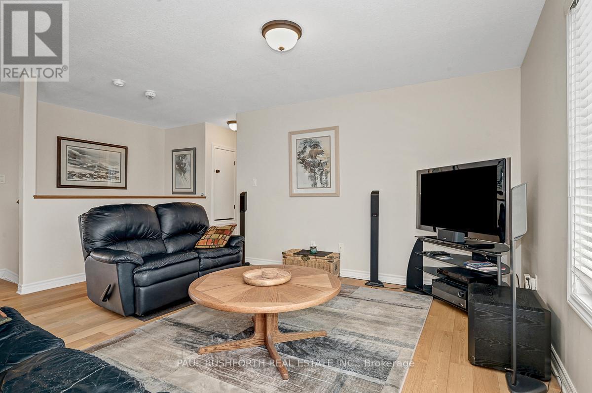 Living Room - 22 Code Crescent, Smiths Falls, ON - Indoor Photo Showing Living Room