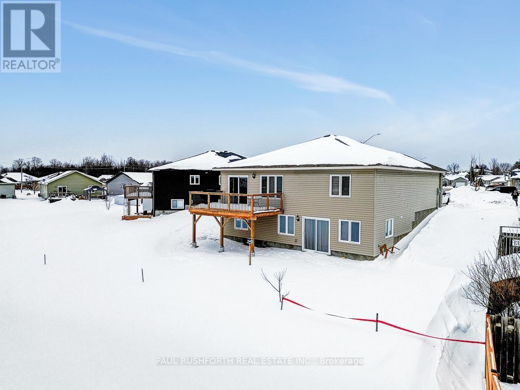 Walkout Basement - 22 Code Crescent, Smiths Falls, ON -