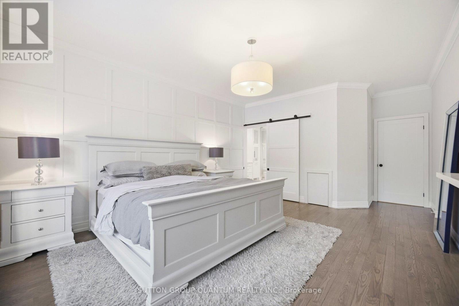 133 Mineola Road E, Mississauga, ON - Indoor Photo Showing Bedroom