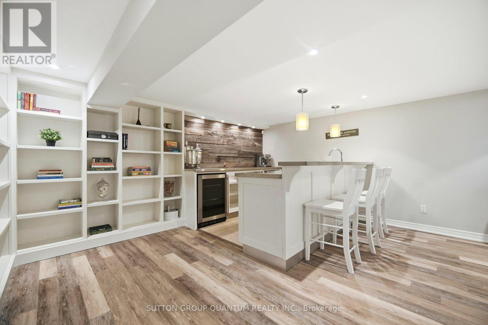 133 Mineola Road E, Mississauga, ON - Indoor