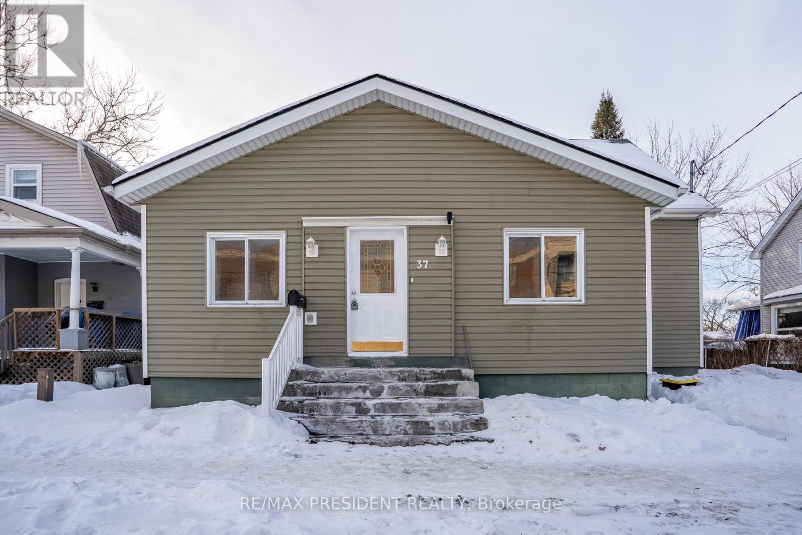 37 Catherine Street, St. Catharines, ON - Outdoor