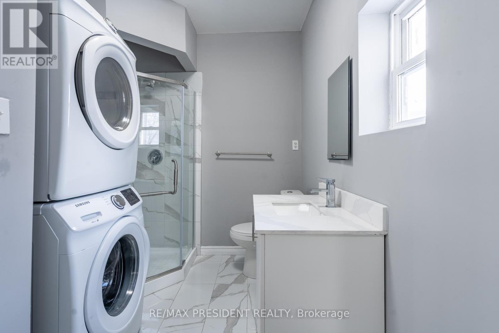 37 Catherine Street, St. Catharines, ON - Indoor Photo Showing Laundry Room