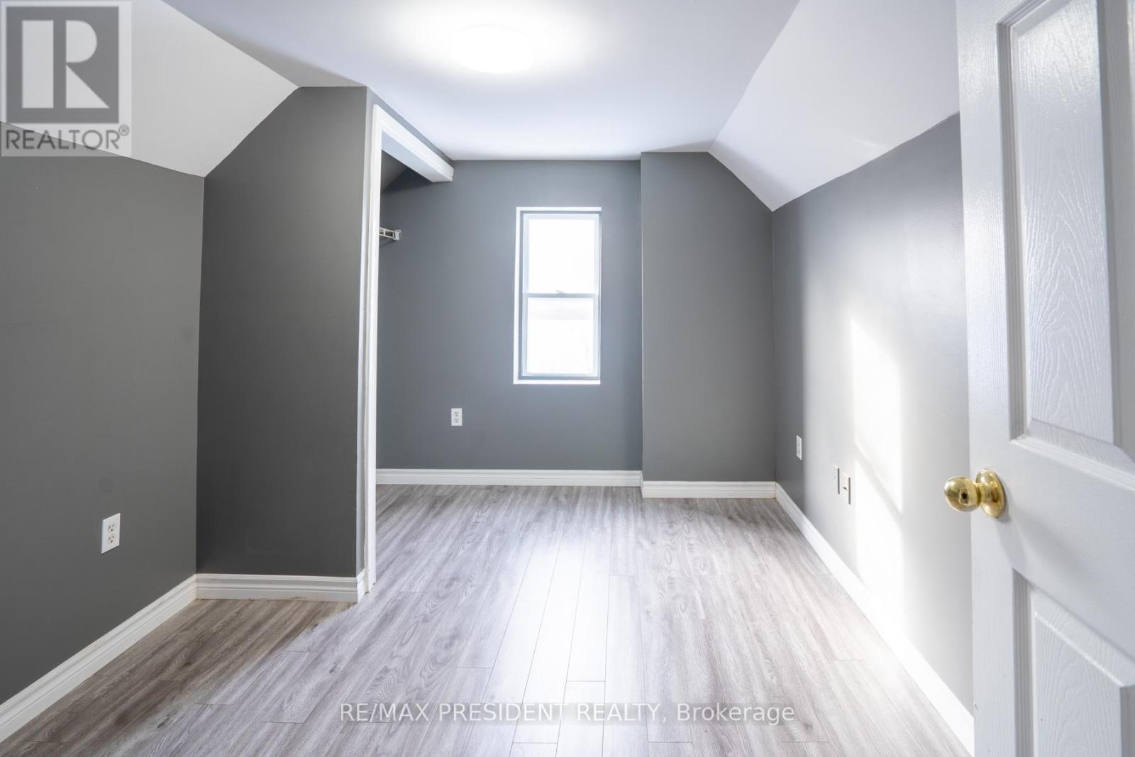 37 Catherine Street, St. Catharines, ON - Indoor Photo Showing Other Room