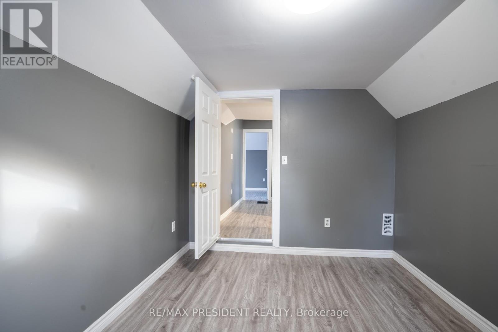 37 Catherine Street, St. Catharines, ON - Indoor Photo Showing Other Room