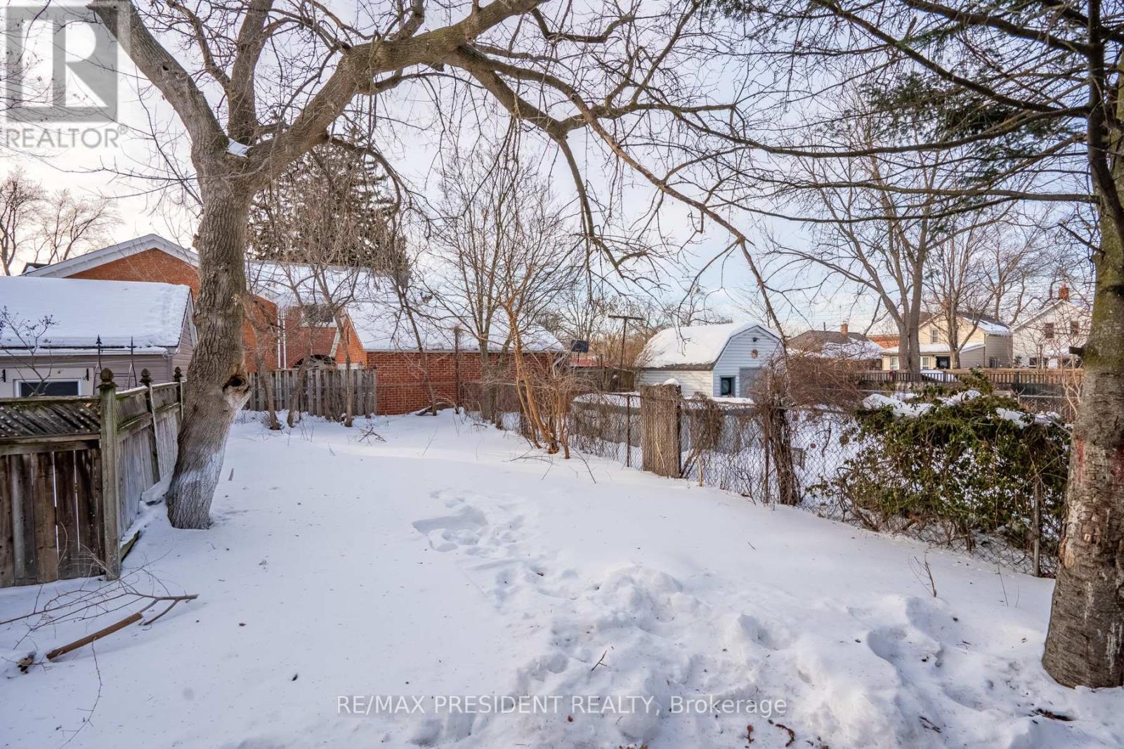 37 Catherine Street, St. Catharines, ON - Outdoor