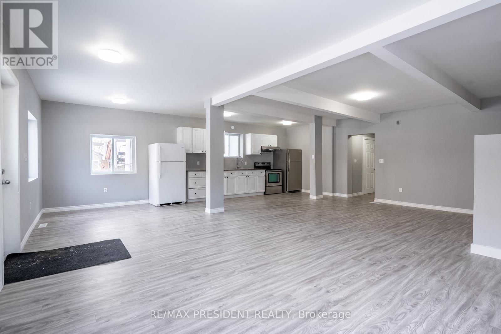 37 Catherine Street, St. Catharines, ON - Indoor Photo Showing Other Room