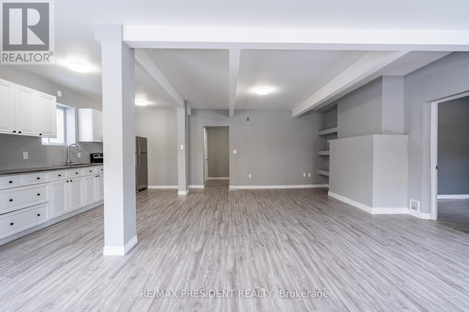 37 Catherine Street, St. Catharines, ON - Indoor