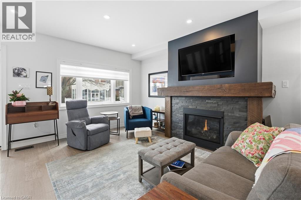 49 Brucedale Avenue E, Hamilton, ON - Indoor Photo Showing Living Room With Fireplace