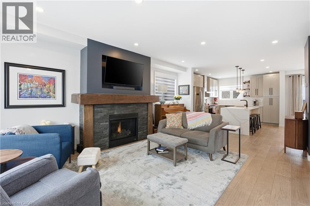 49 Brucedale Avenue E, Hamilton, ON - Indoor Photo Showing Living Room With Fireplace