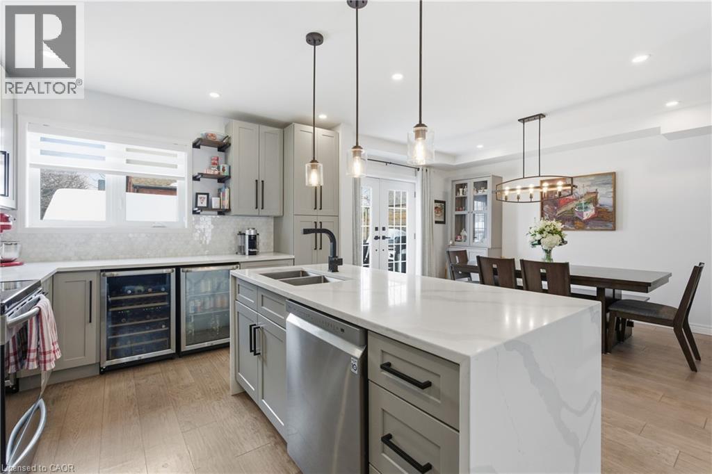 49 Brucedale Avenue E, Hamilton, ON - Indoor Photo Showing Kitchen With Double Sink With Upgraded Kitchen