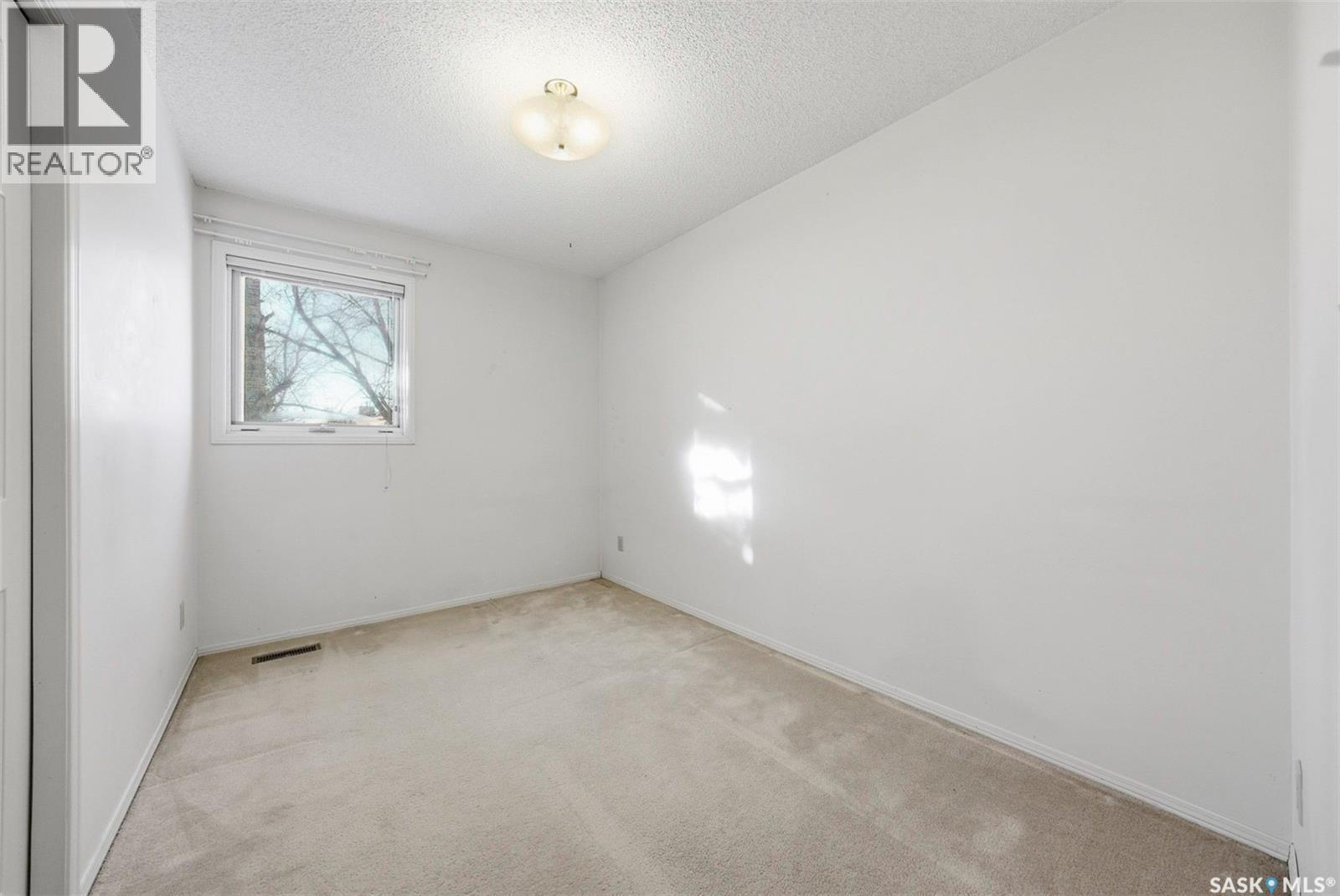 110 Cowley Road, Saskatoon, SK - Indoor Photo Showing Other Room