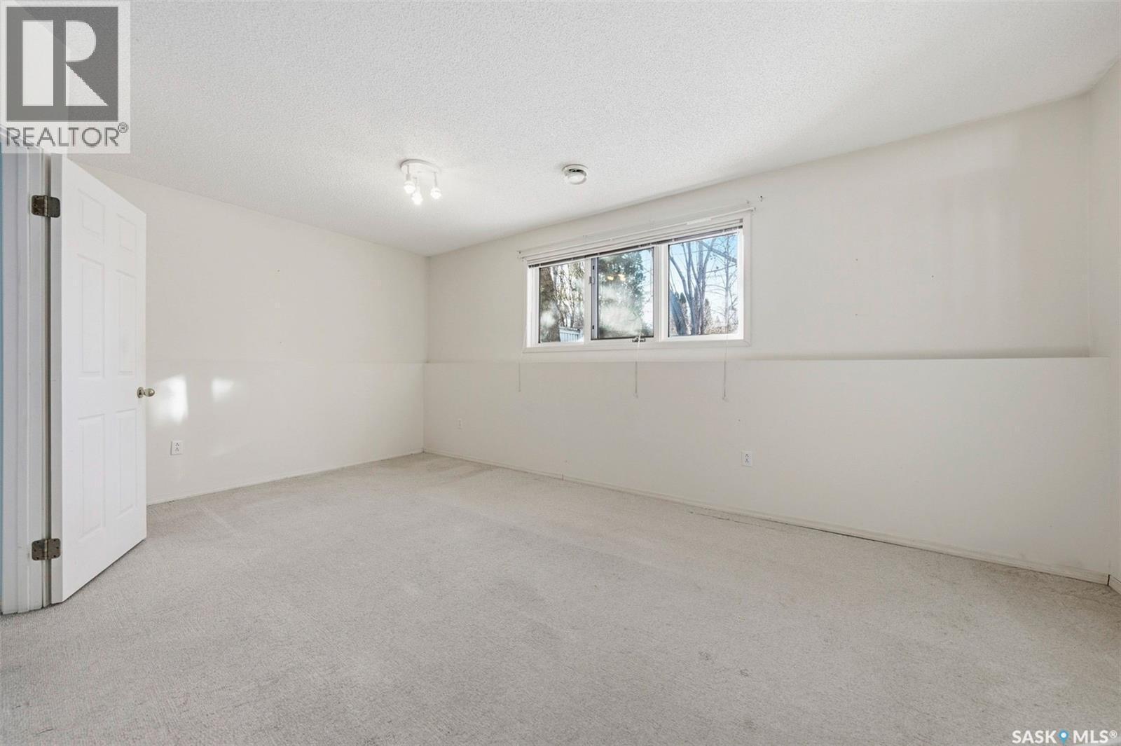 110 Cowley Road, Saskatoon, SK - Indoor Photo Showing Other Room