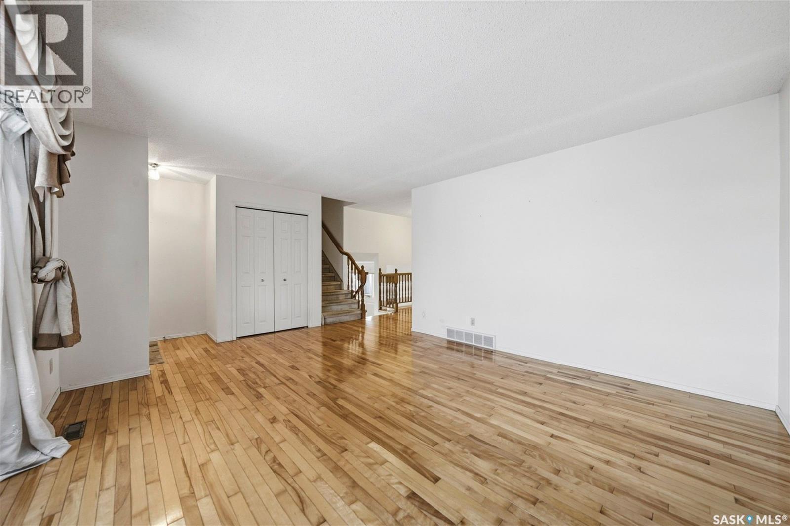 110 Cowley Road, Saskatoon, SK - Indoor Photo Showing Other Room