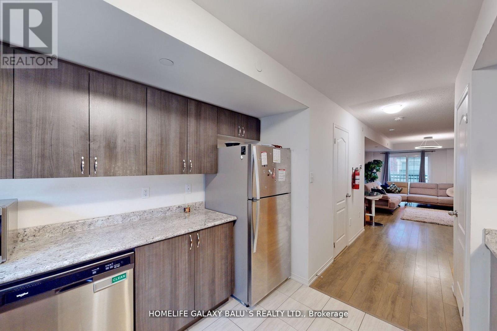 46 Filly Path, Oshawa, ON - Indoor Photo Showing Kitchen
