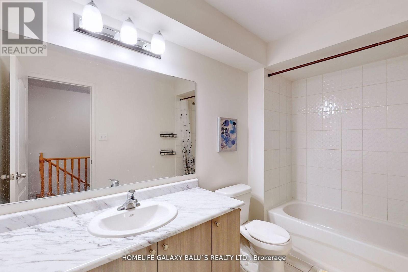 46 Filly Path, Oshawa, ON - Indoor Photo Showing Bathroom