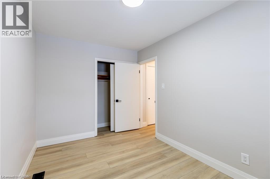 34 Close Avenue, Cambridge, ON - Indoor Photo Showing Other Room