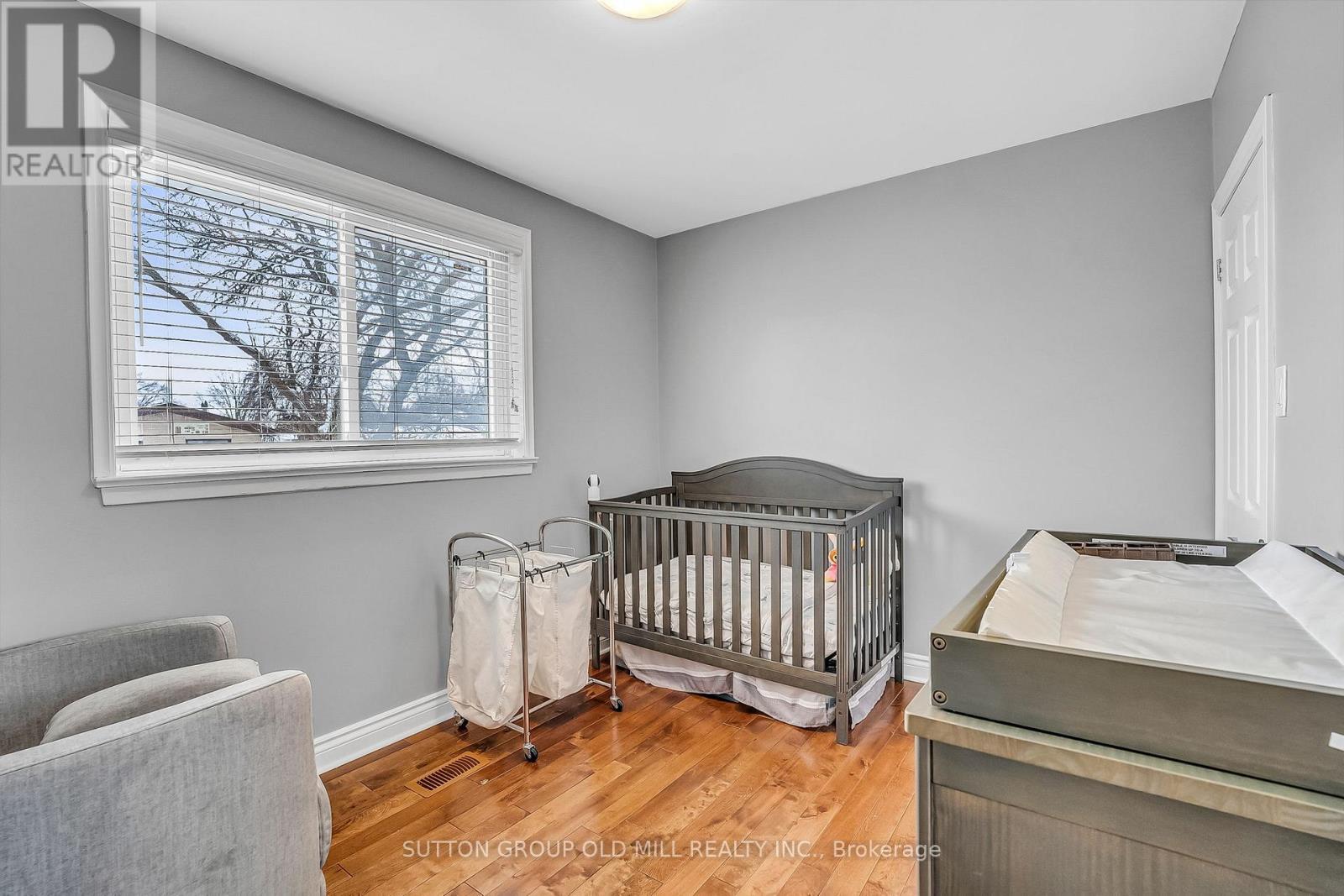 1879 Sandgate Crescent, Mississauga, ON - Indoor Photo Showing Bedroom