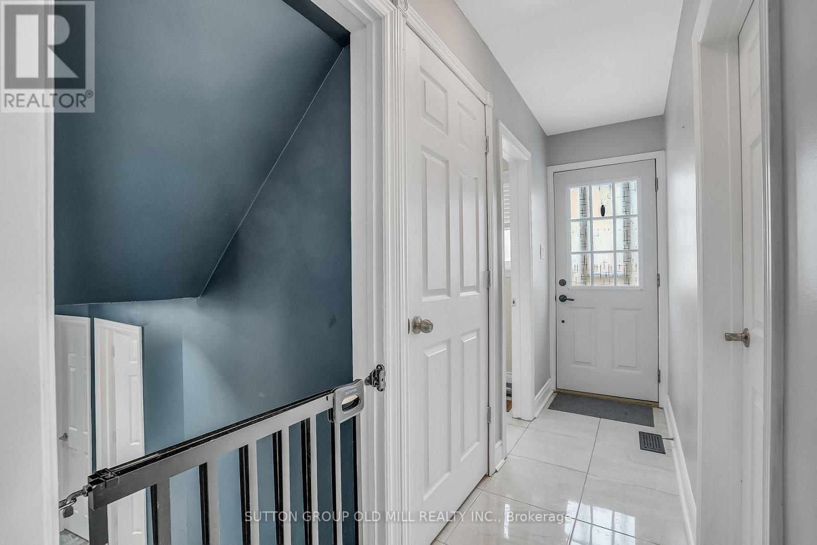 1879 Sandgate Crescent, Mississauga, ON - Indoor Photo Showing Other Room