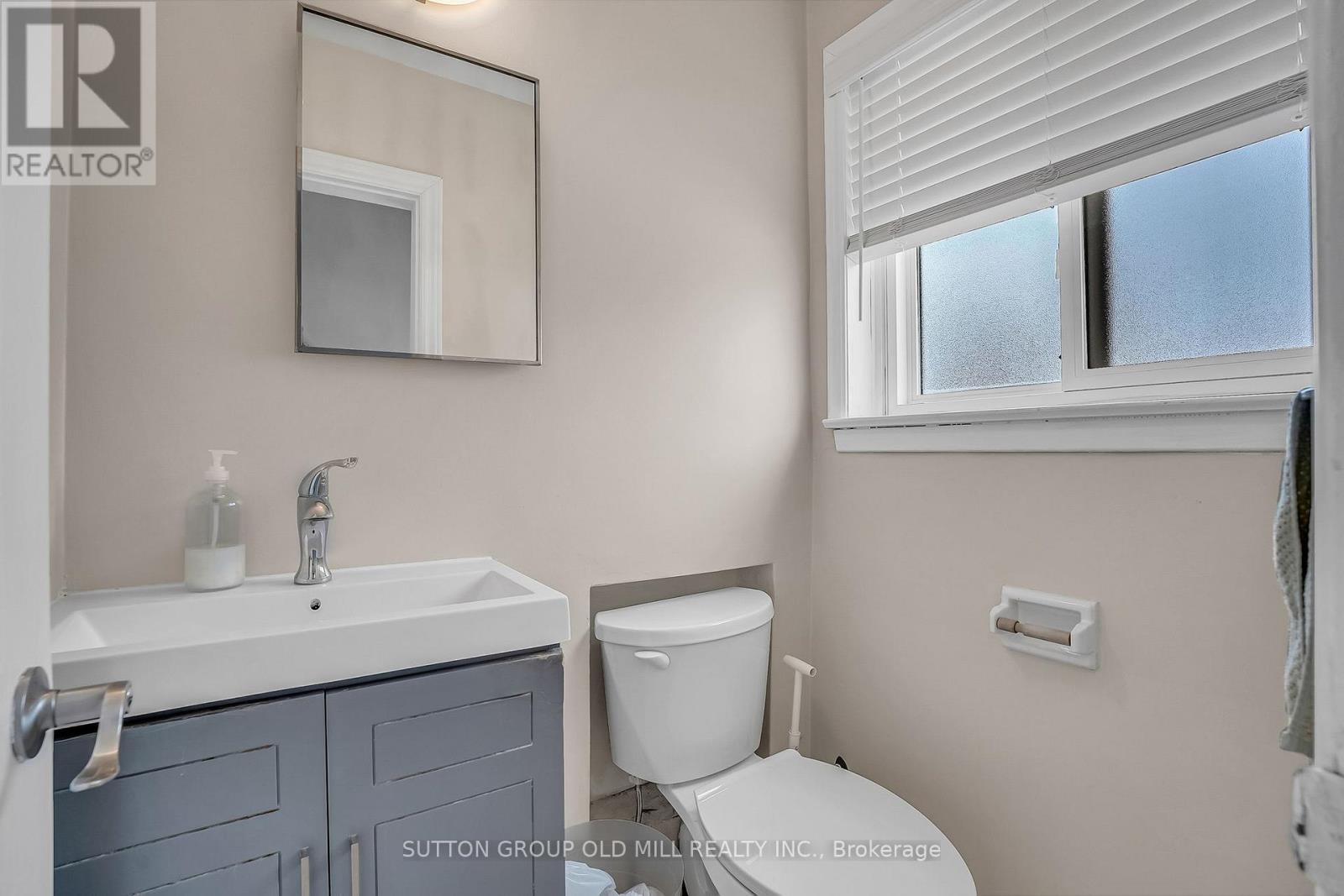 1879 Sandgate Crescent, Mississauga, ON - Indoor Photo Showing Bathroom