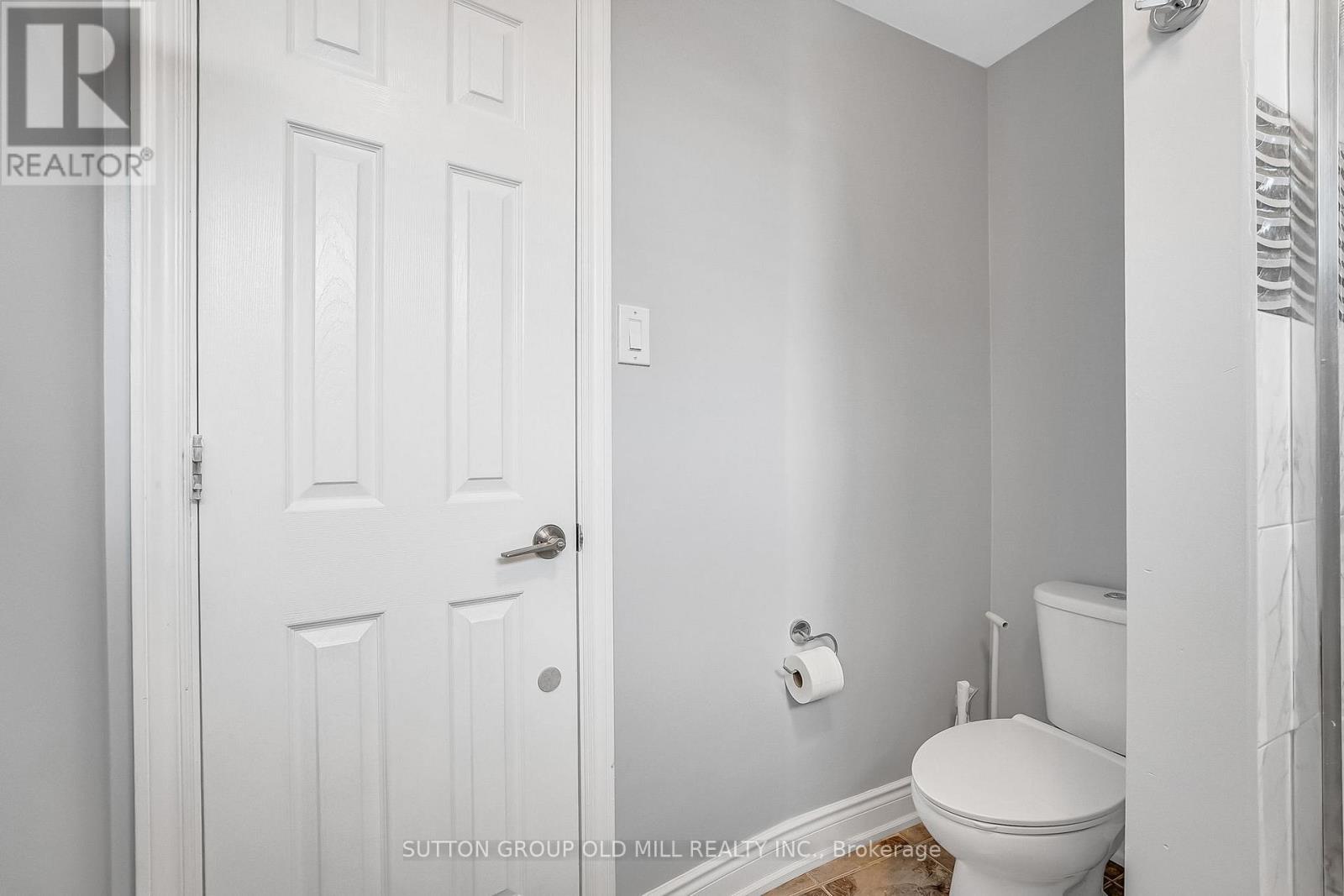 1879 Sandgate Crescent, Mississauga, ON - Indoor Photo Showing Bathroom