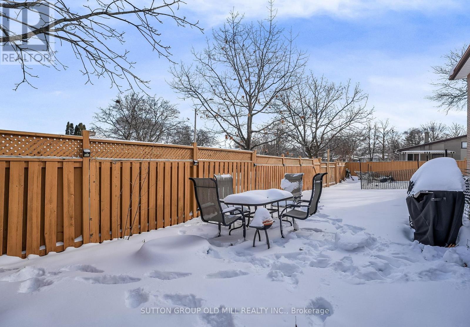 1879 Sandgate Crescent, Mississauga, ON - Outdoor
