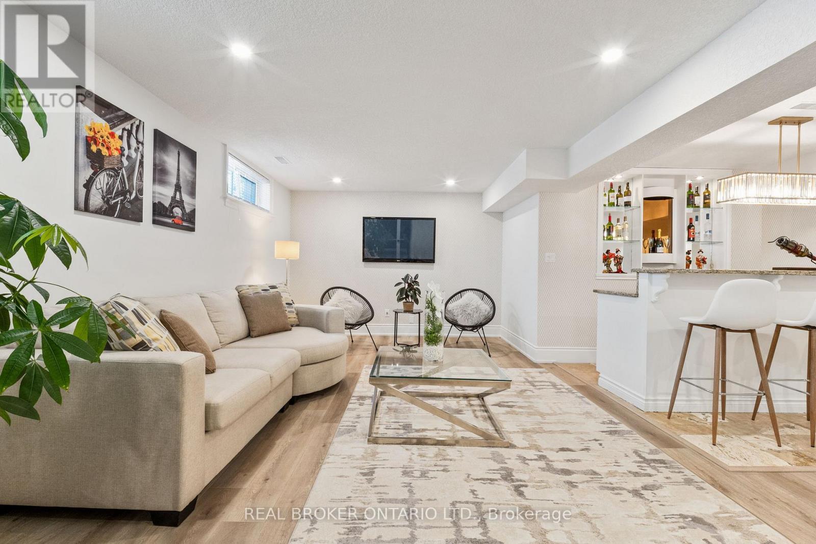 215 Black Maple Court, Kitchener, ON - Indoor Photo Showing Other Room