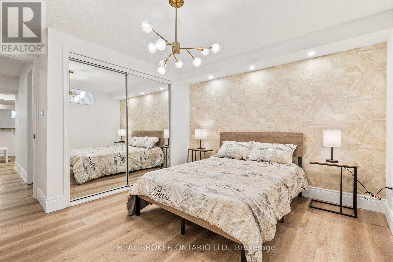 215 Black Maple Court, Kitchener, ON - Indoor Photo Showing Bedroom
