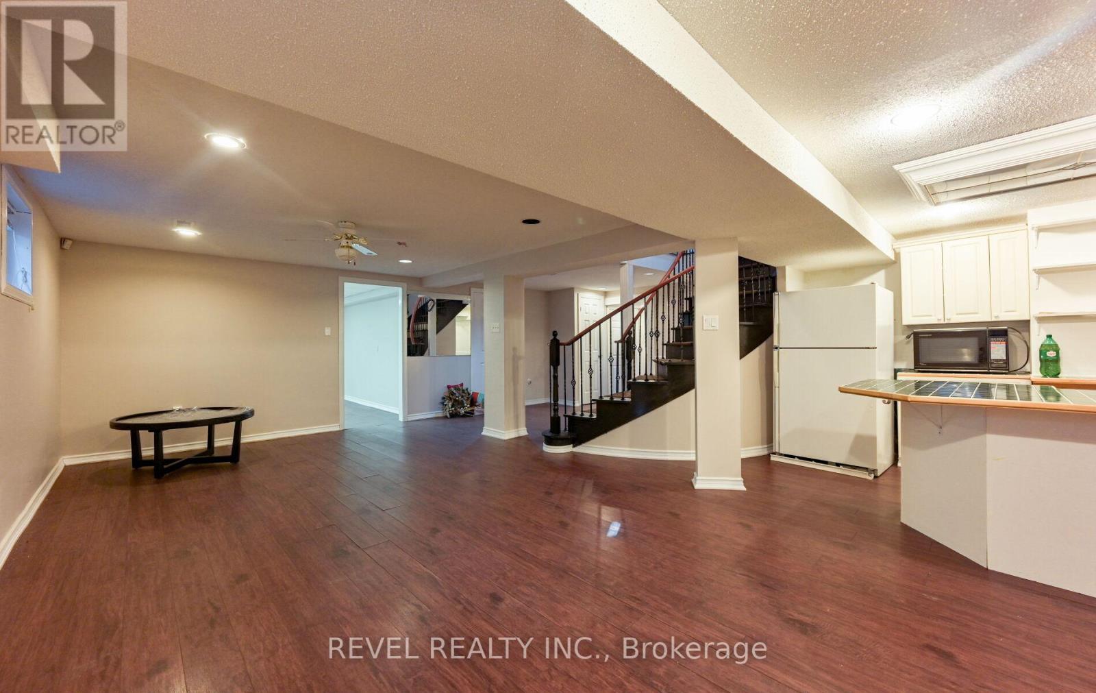 1034 Fredonia Drive, Mississauga, ON - Indoor