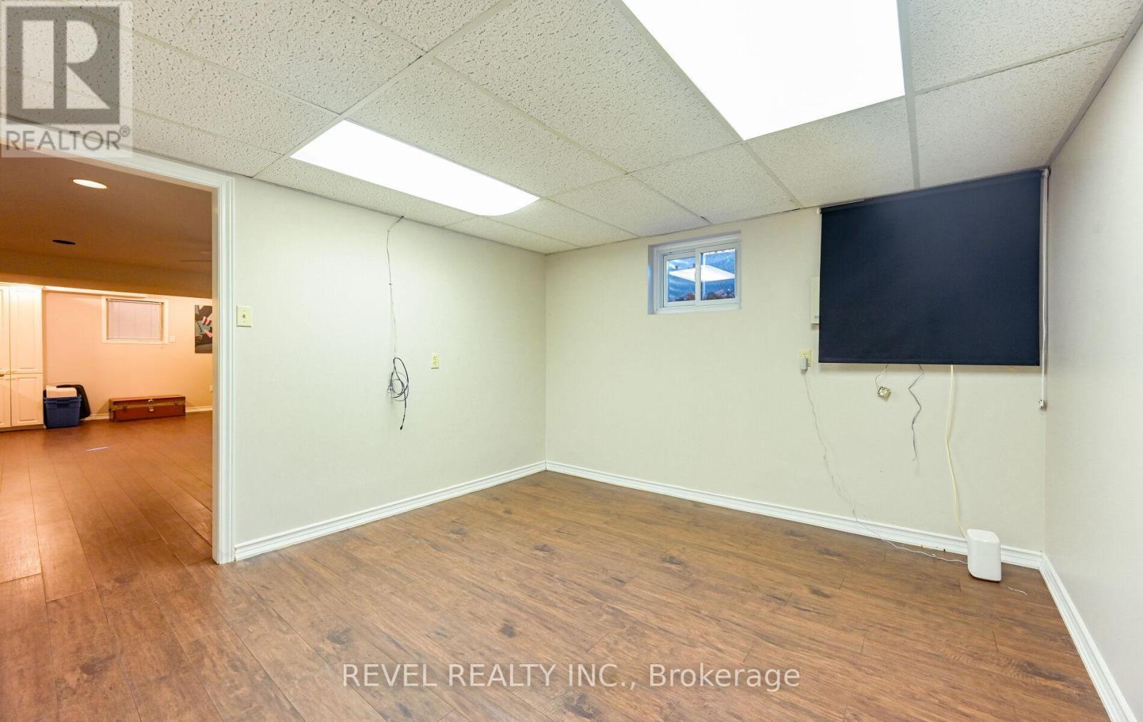 1034 Fredonia Drive, Mississauga, ON - Indoor Photo Showing Other Room