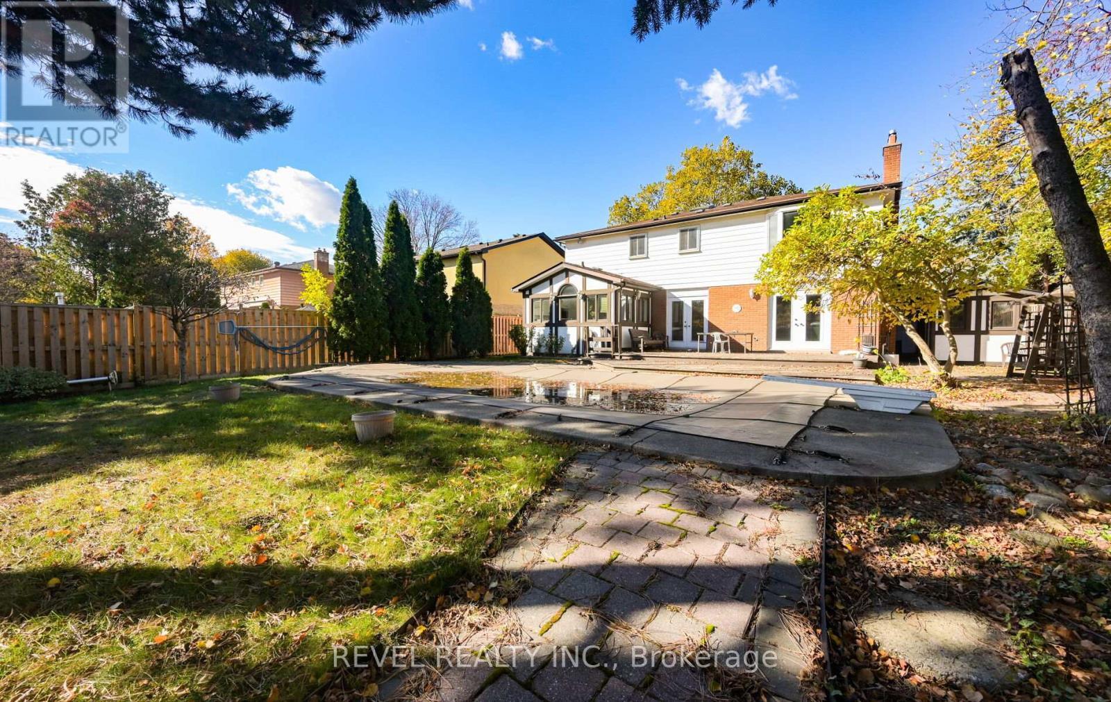 1034 Fredonia Drive, Mississauga, ON - Outdoor