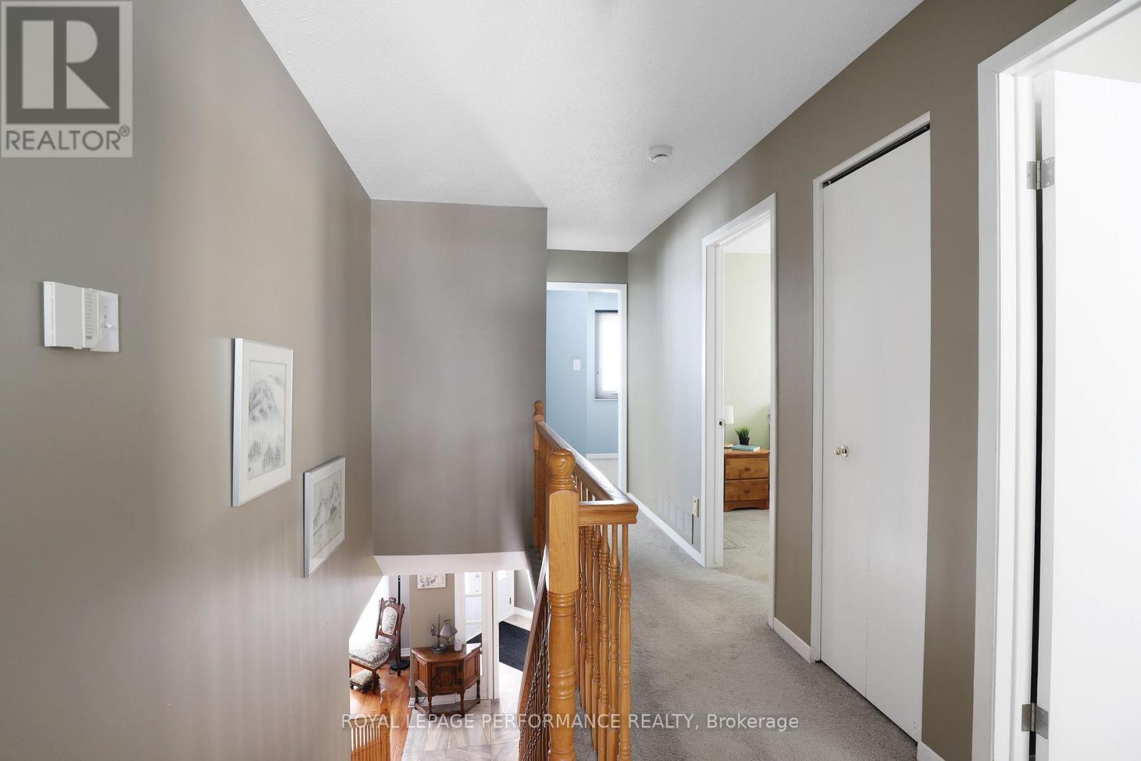 10 Ellisson Way, Ottawa, ON - Indoor Photo Showing Other Room