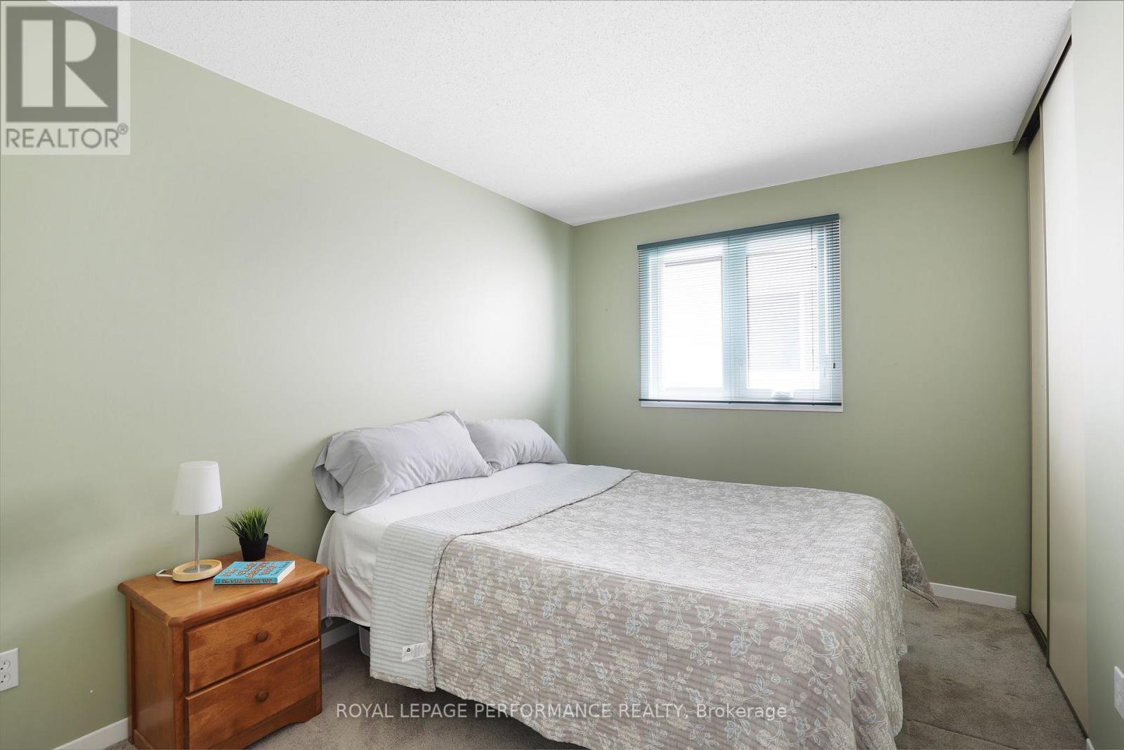 10 Ellisson Way, Ottawa, ON - Indoor Photo Showing Bedroom