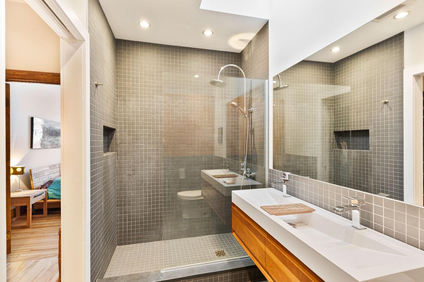 Salle de bains - 4174 Av. De Melrose, Montréal (Côte-Des-Neiges/Notre-Dame-De-Grâce), QC - Indoor Photo Showing Bathroom