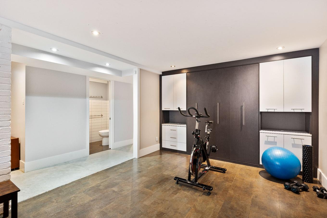 Sous-sol - 4174 Av. De Melrose, Montréal (Côte-Des-Neiges/Notre-Dame-De-Grâce), QC - Indoor Photo Showing Gym Room