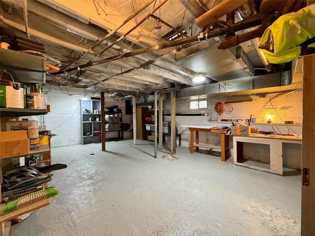 367 Fortier Street, Kimberley, BC - Indoor Photo Showing Basement