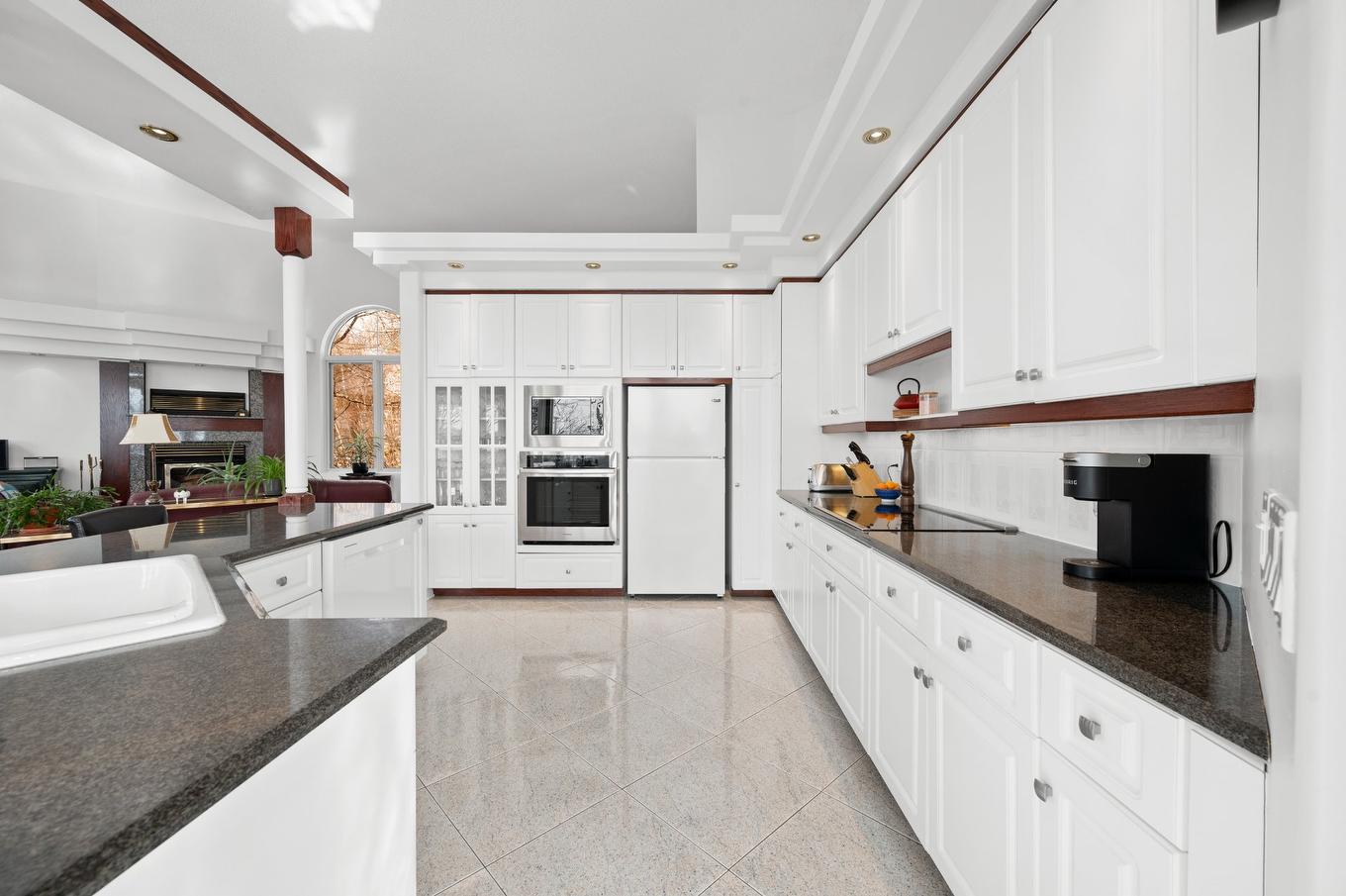 Kitchen - 1455 Rue Des Quatre-Saisons, Sainte-Adèle, QC - Indoor Photo Showing Kitchen
