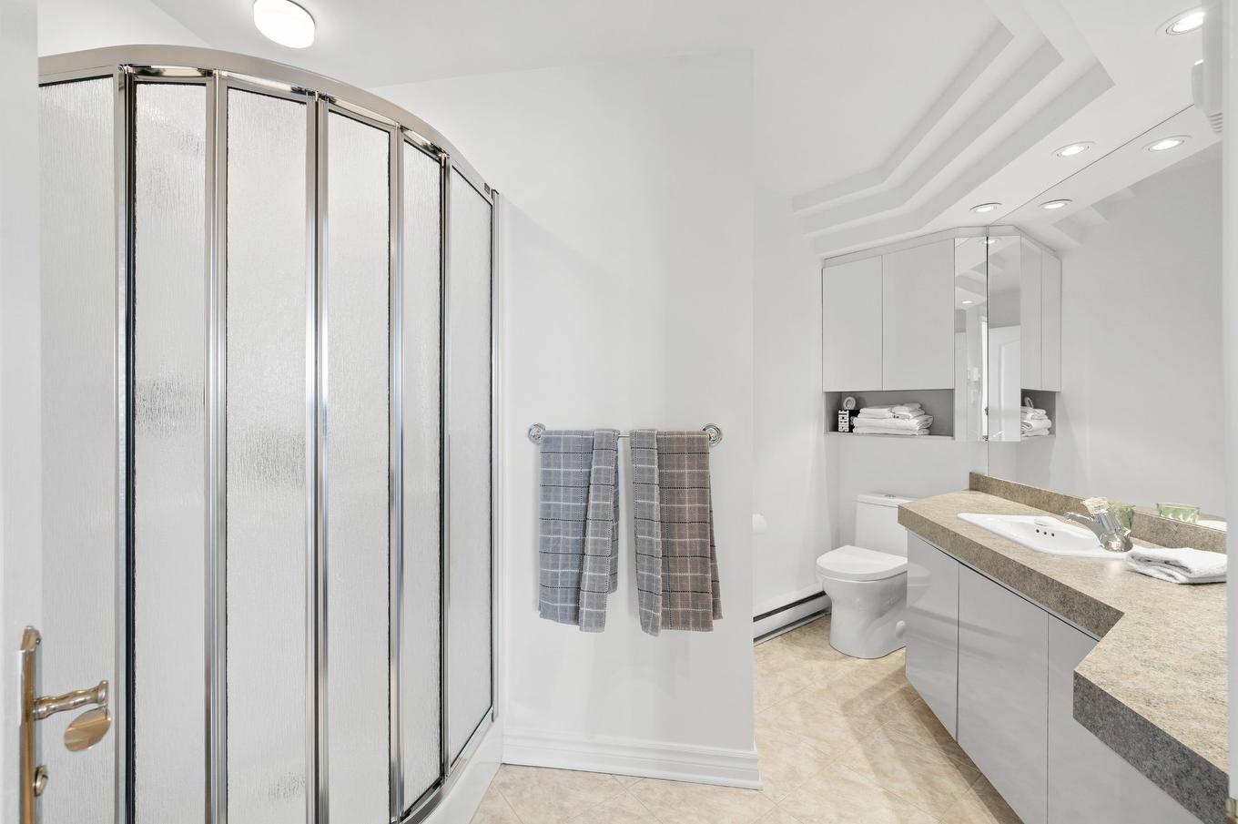 Ensuite bathroom - 1455 Rue Des Quatre-Saisons, Sainte-Adèle, QC - Indoor Photo Showing Bathroom