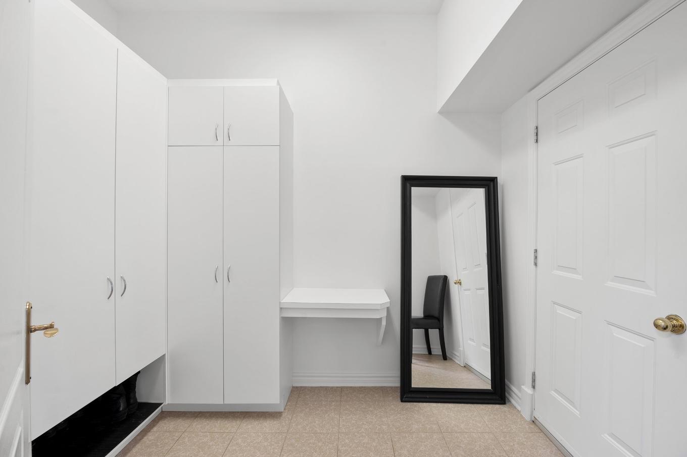 Walk-in closet - 1455 Rue Des Quatre-Saisons, Sainte-Adèle, QC - Indoor Photo Showing Other Room